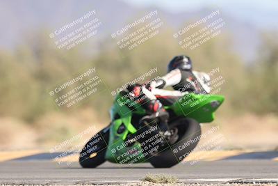 media/Oct-04-2025-CVMA (Sat) [[408bcdd6e4]]/Race 13-Amateur Supersport Open/